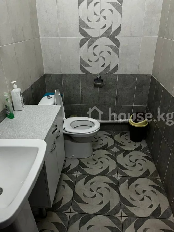 Продажа, коммерческая недвижимость: Чуйская область / Бишкек, город Бишкек, Филармония — за 31 532 400 сом
