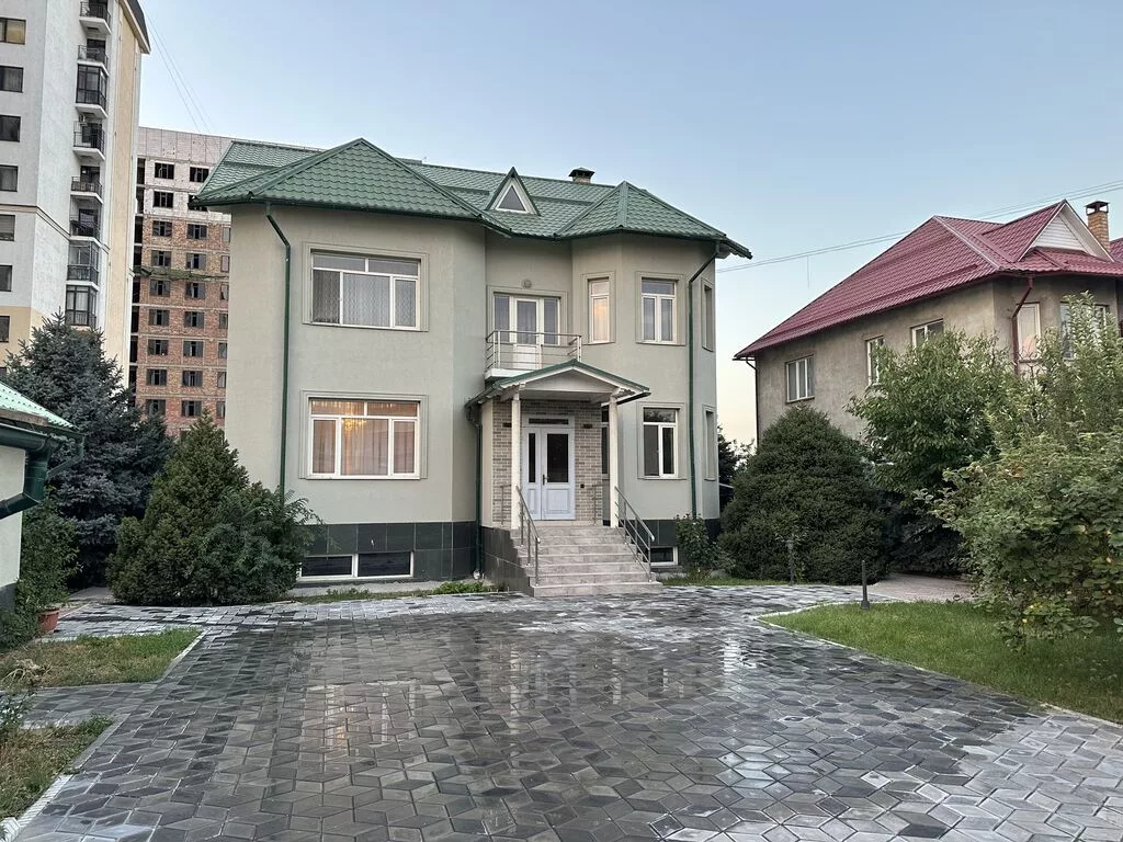 🏡 Срочно! Продается просторный и уютный двухэтажный дом в престижном