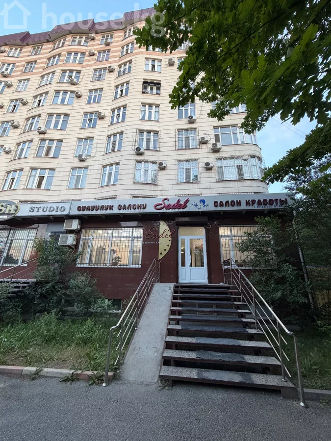 Продажа, коммерческая недвижимость: Чуйская область / Бишкек, город Бишкек, 5 м-н — за 34 160 100 сом
