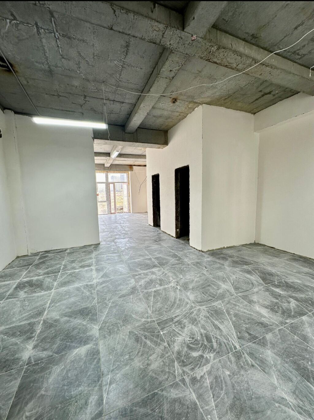 Продажа магазинов В жилом доме, 76 м², Косметический ремонт, Отдельный вход, 1 этаж