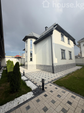 Продажа, дом, 5-комн.: Чуйская область / Бишкек, город Бишкек, Ынтымак ж/м — за 43 795 000 сом