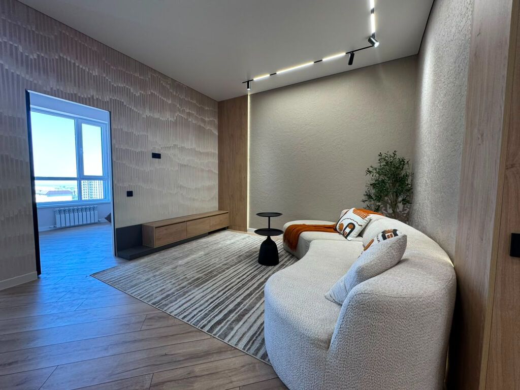 3 комнаты, 70 м², Кок-Жар ж/м Элитка, 10 этаж, Дизайнерский ремонт