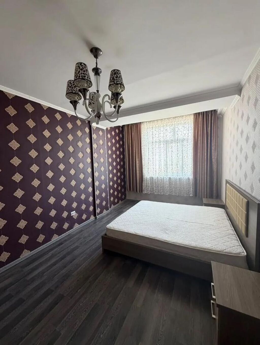 3 комнаты, 102 м², Джал мкр (в т.ч. Верхний, Нижний, Средний) Элитка, 2 этаж, Старый ремонт