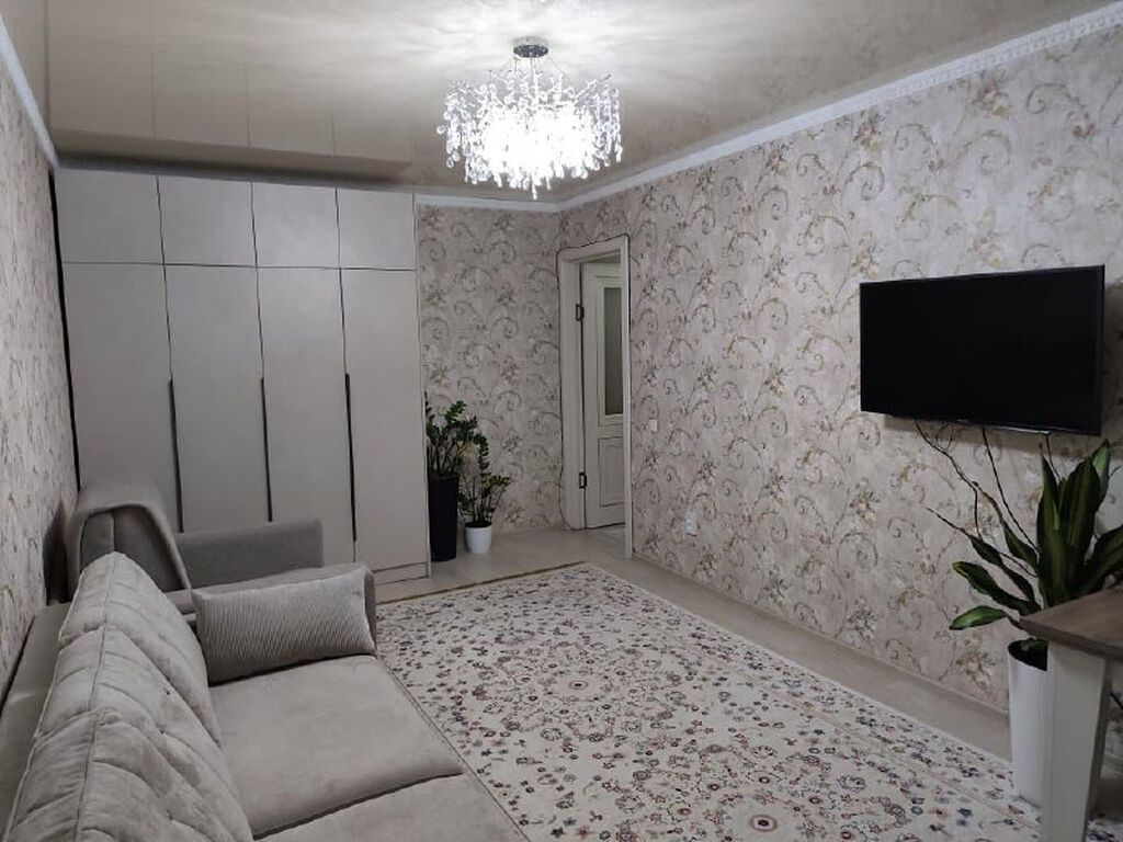 2 комнаты, 42 м², Центральная мечеть 104 серия, 1 этаж, Свежий ремонт