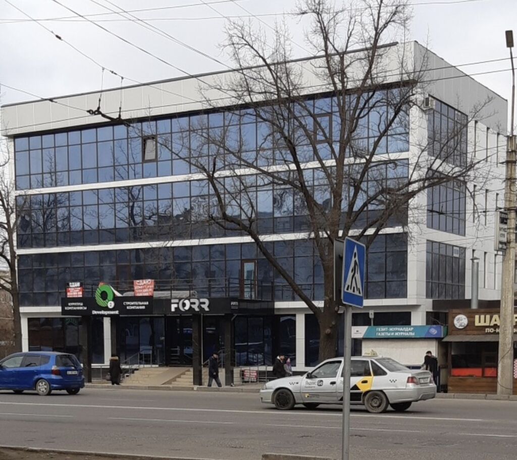Аренда офисов, 33 м², В бизнес центре, 1 линия, С отдельным сан узлом