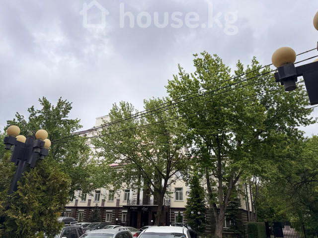 Аренда, коммерческая недвижимость: Чуйская область / Бишкек, город Бишкек, Парк Панфилова/Спартак - на долгий срок — за 3 942 сом