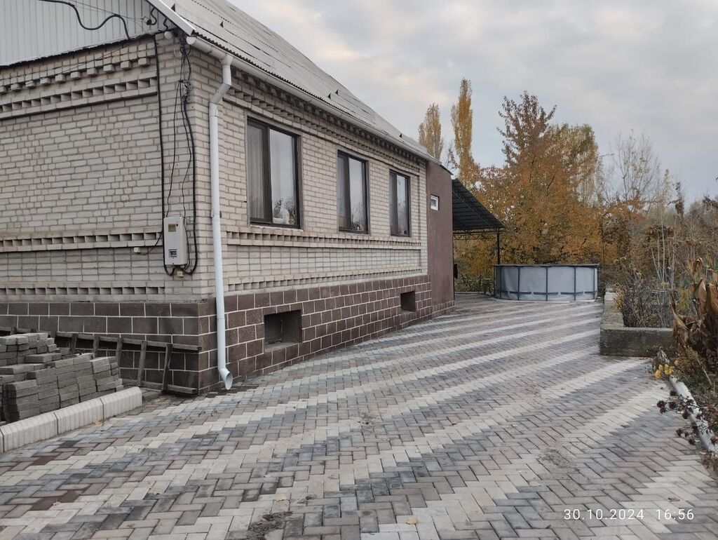 Продаю дом немецкий 1.5 этажа очень прочный качественно построенный