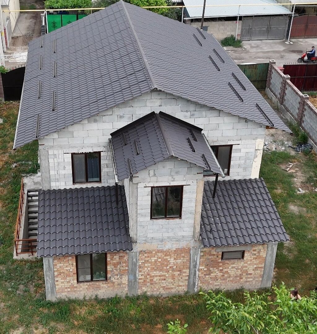 Продаётся частный дом с участком. Дом 2 этажный + цоколь