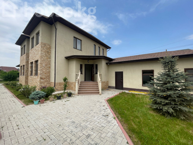 Продажа, дом, 6 и более-комн.: Чуйская область / Бишкек, город Бишкек, Киргизия 1 ж/м — за 59 123 250 сом