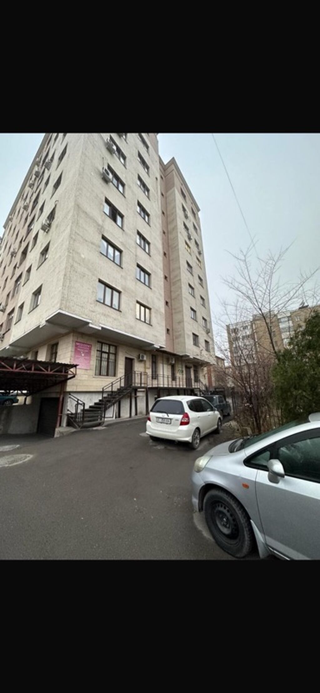 Аренда офисов, 127 м², В жилом комплексе
