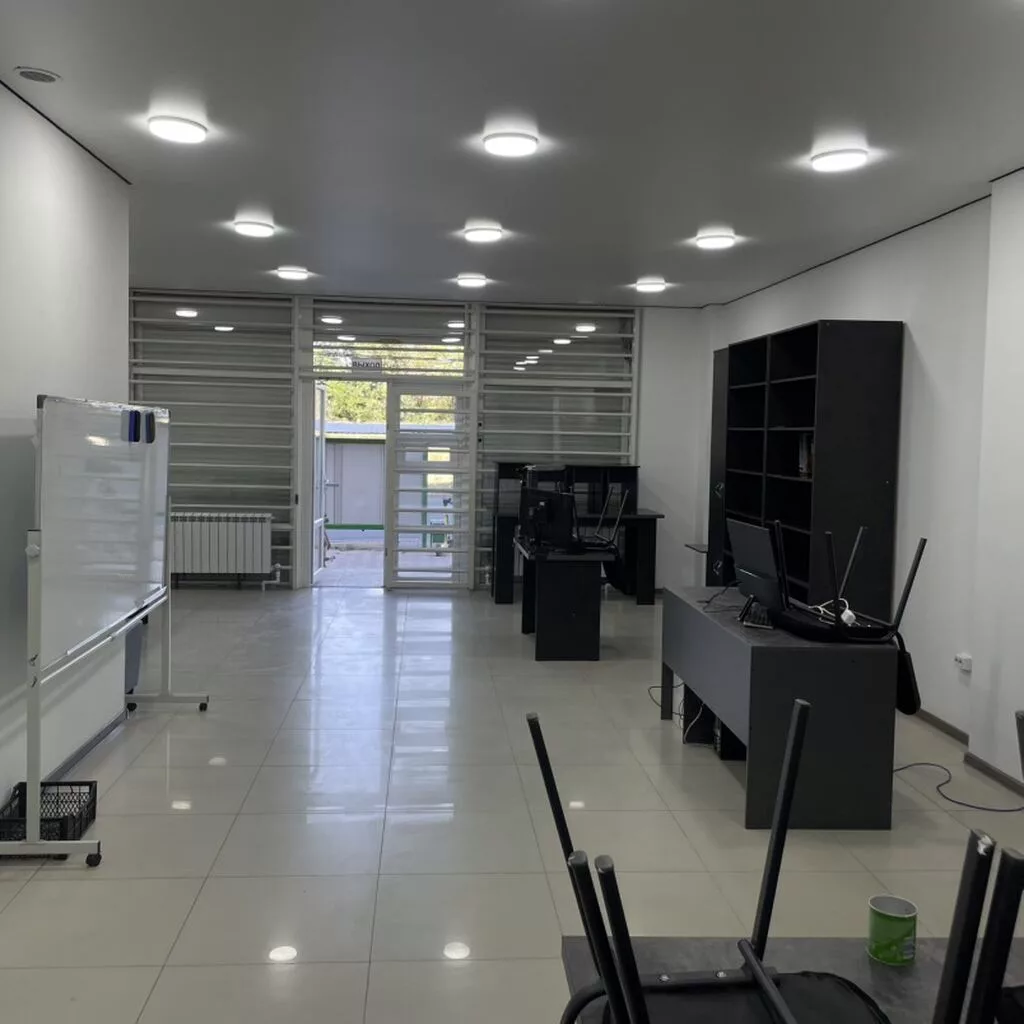 Продажа офисов 70 м², С ремонтом, Многоэтажное здание, 1 этаж
