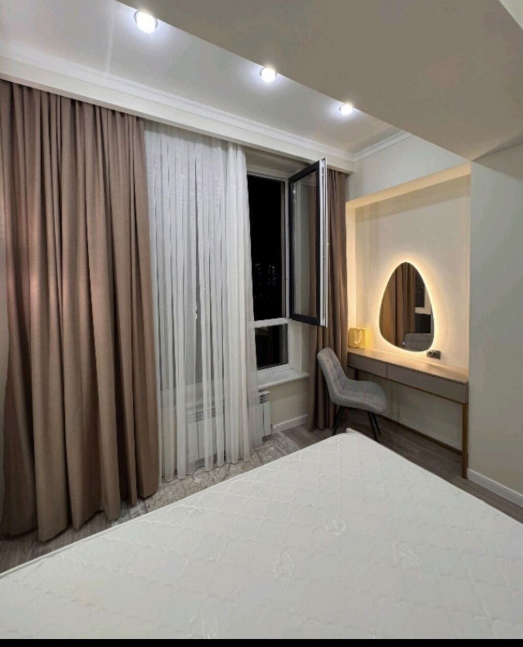 2 комнаты, 55 м², Пишпек Элитка, 13 этаж, Евроремонт