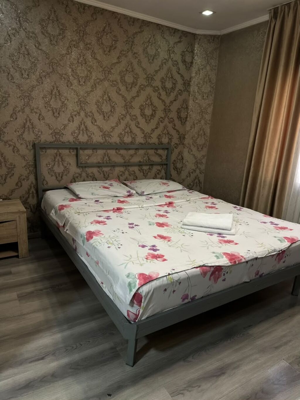 1 комната, Люкс, элитка, Сары-Озон Дыйкан рынок, Душевая кабина, Постельное белье, Кондиционер