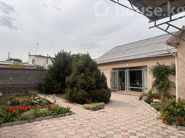 Продажа, дом, 5-комн.: Чуйская область / Бишкек, город Бишкек, с. Чон-Арык — за 22 776 000 сом