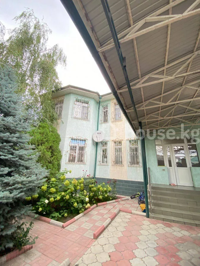Аренда, дом, 6 и более-комн.: Чуйская область / Бишкек, город Бишкек, Ден Сяопина - Фучика - на долгий срок — за 262 800 сом
