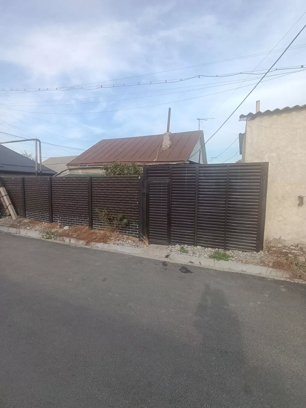 📍 Район Орозбекова — Минбулак Дом расположен в удобном районе с