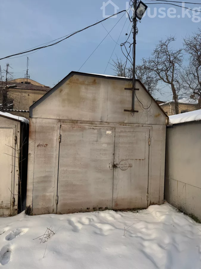 Продажа, паркинг/гараж: Чуйская область / Бишкек, город Бишкек, Московская - Уметалиева — за 700 800 сом