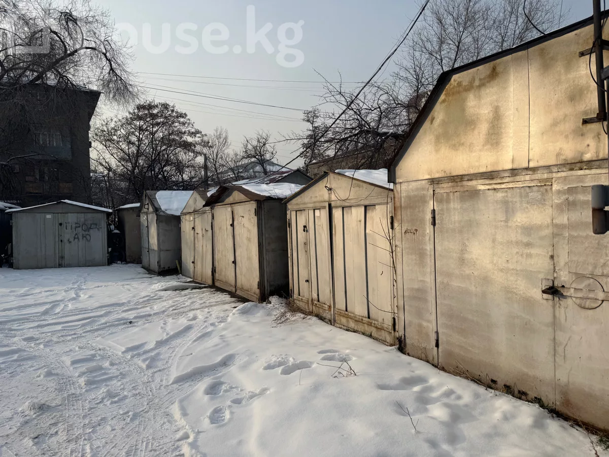 Продажа, паркинг/гараж: Чуйская область / Бишкек, город Бишкек, Московская - Уметалиева — за 700 800 сом
