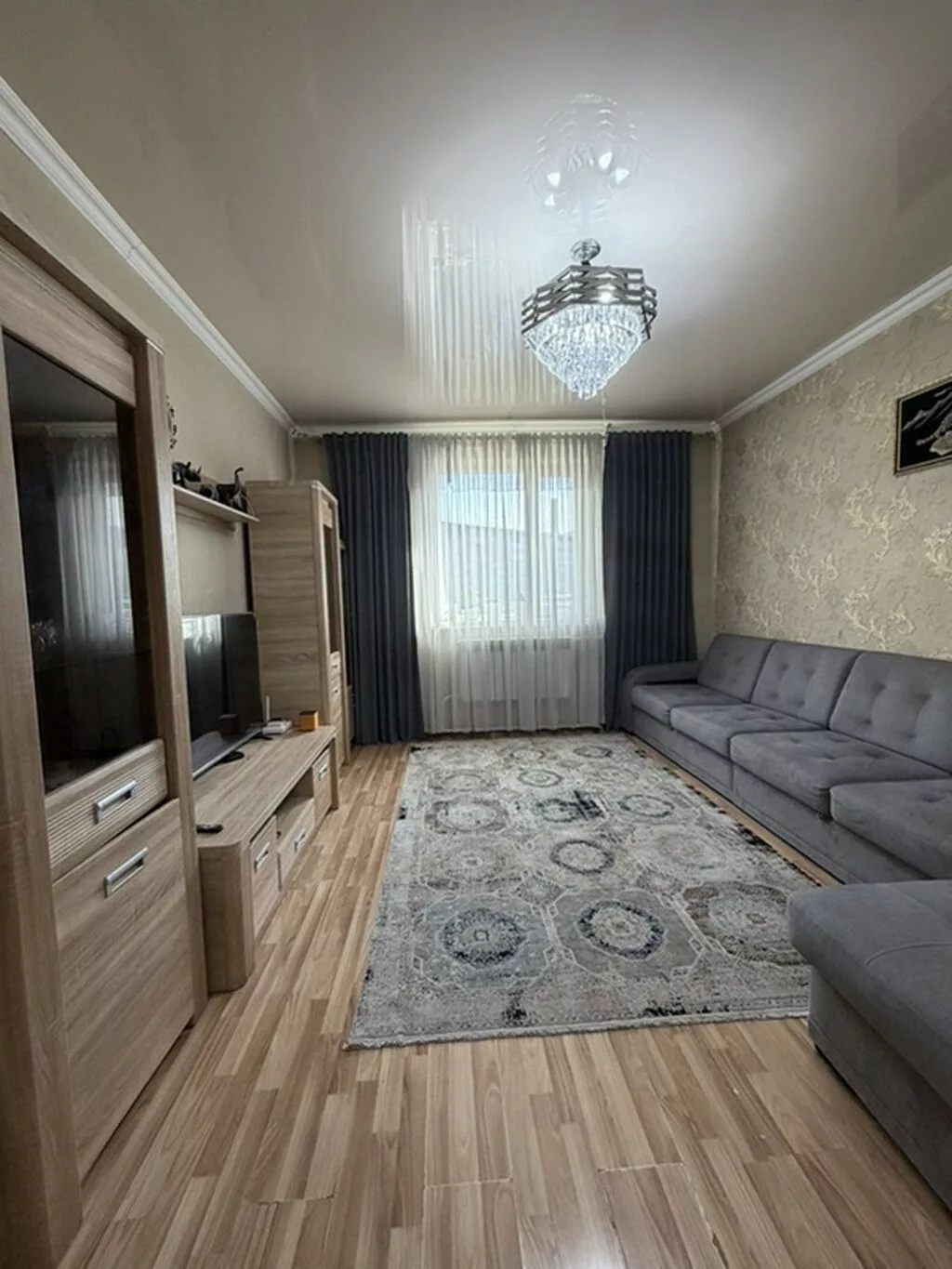 200 м², 6 комнат и более