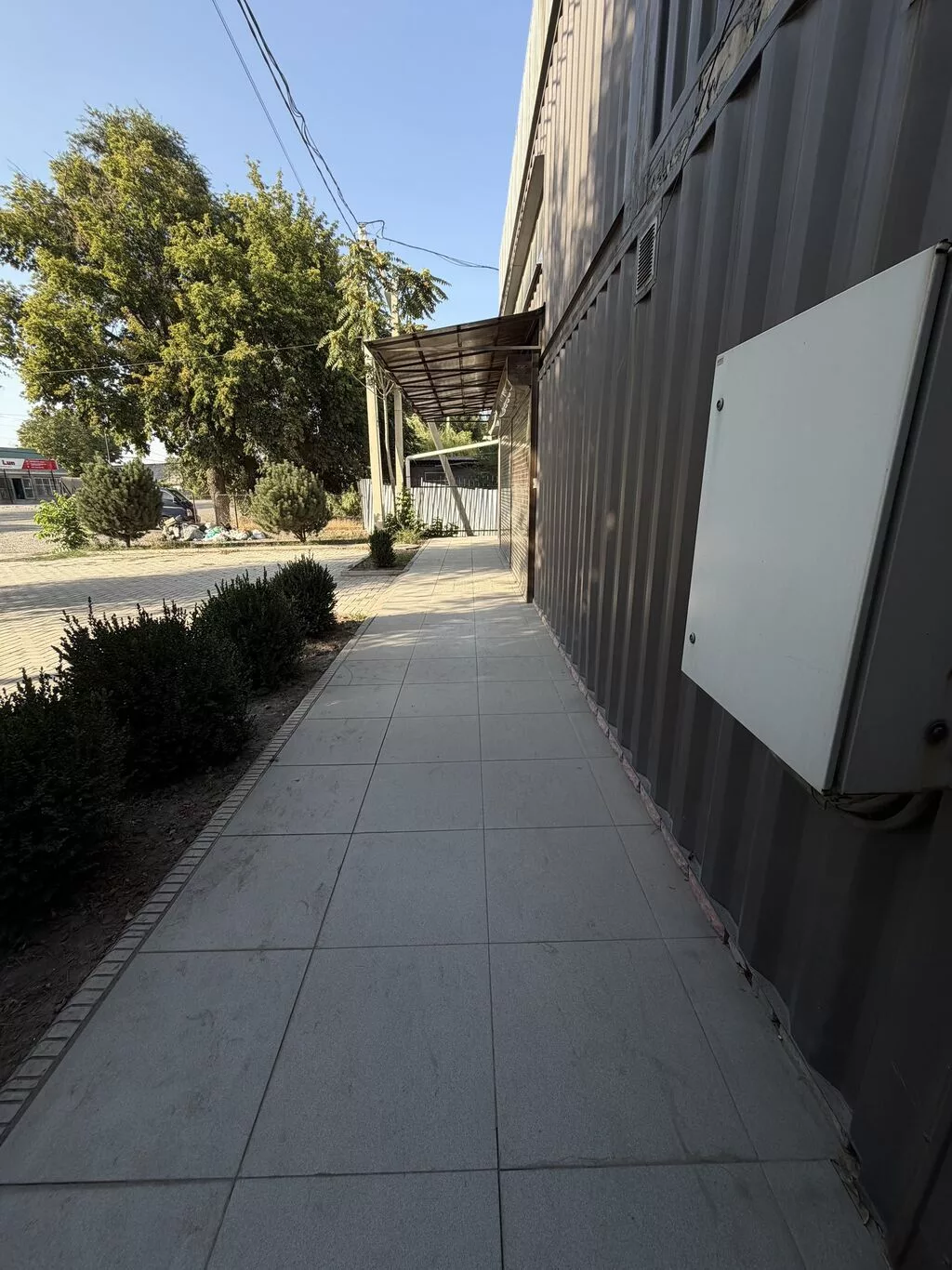 Продаю коммерческое помещение . 700 кВ Чекиш-Ата . 8