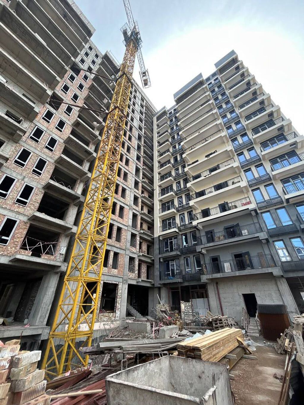 2 комнаты, 65 м², Асанбай мкр 4 этаж, ПСО (под самоотделку)