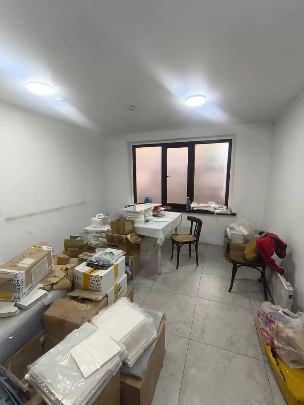 Продажа магазинов В жилом доме, 36 м², Косметический ремонт, Отдельный вход, 1 этаж