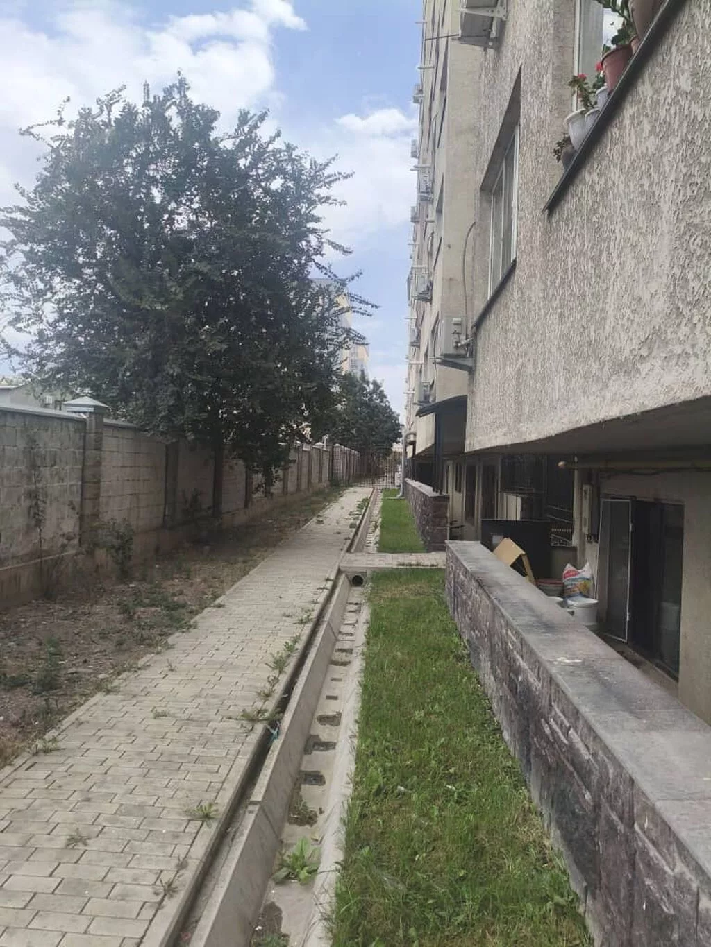 Продажа магазинов В жилом доме, 36 м², Косметический ремонт, Отдельный вход, 1 этаж