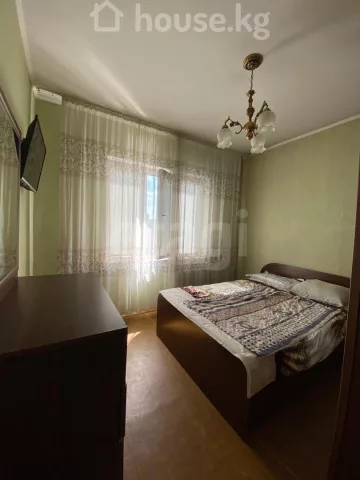 Аренда, 3-комн. квартира: Чуйская область / Бишкек, город Бишкек, 8 м-н -  — за 68 000 сом