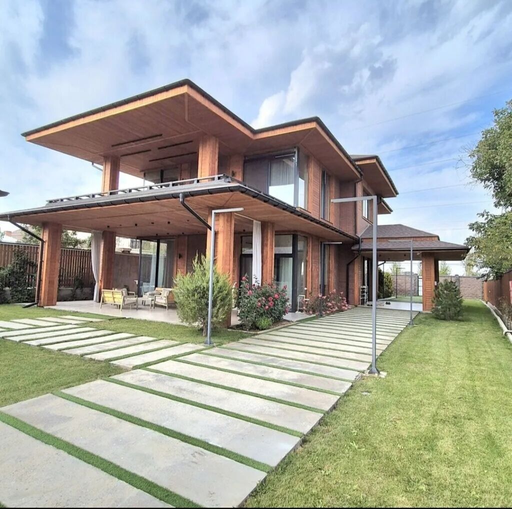 600 м², 8 комнат, Киргизия 1