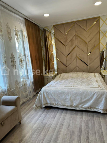 Продажа, дом, 6 и более-комн.: Чуйская область / Бишкек, город Бишкек, Карла Маркса — за 31 974 000 сом