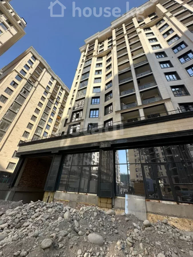Продажа, коммерческая недвижимость: Чуйская область / Бишкек, город Бишкек, Магистраль — за 28 700 000 сом