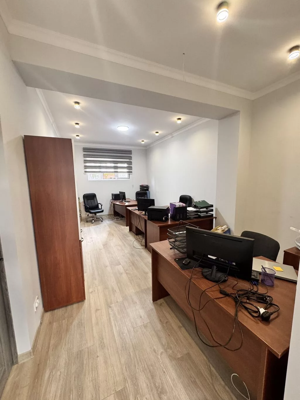 Продажа офисов 67 м², С ремонтом, Многоэтажное здание, Цокольный этаж этаж