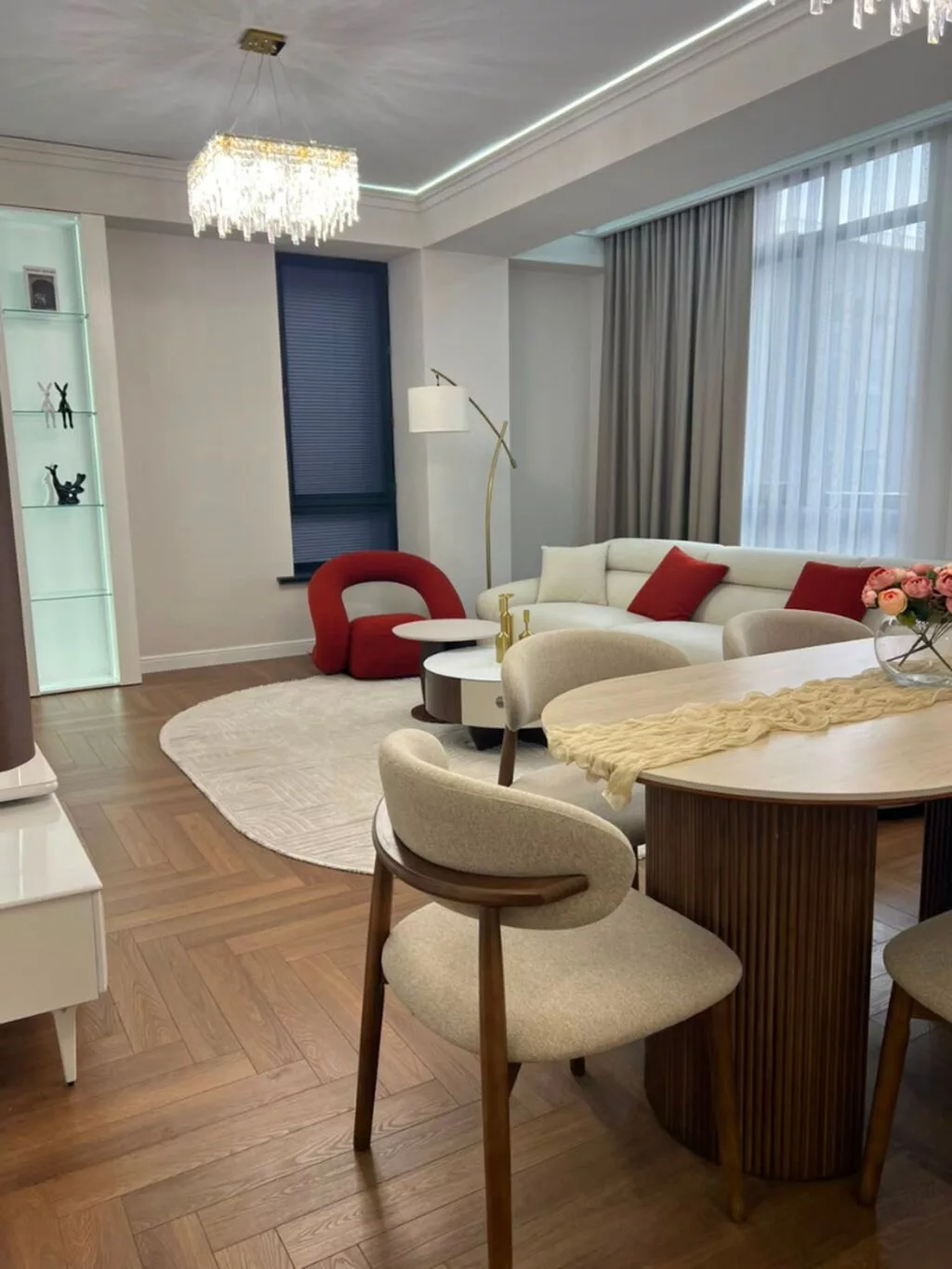 Элитка, 3 комнаты, 105 м²