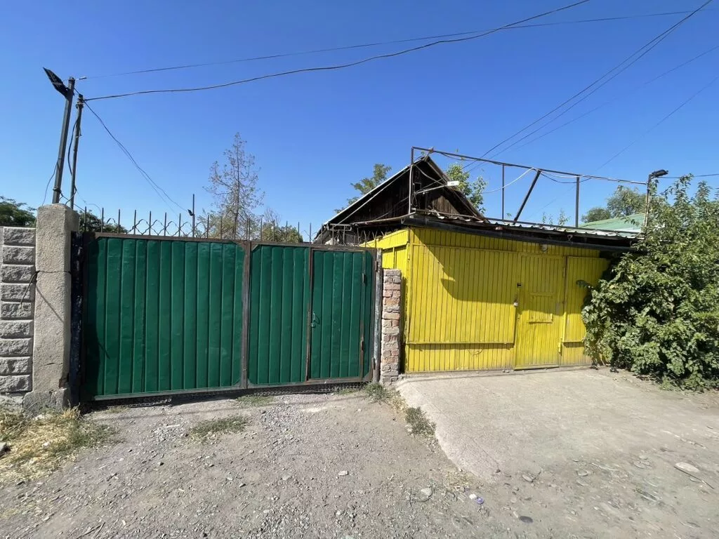 🏡 Продаётся дом с готовым бизнесом в г. Кара-Балта! 📍 Центральная