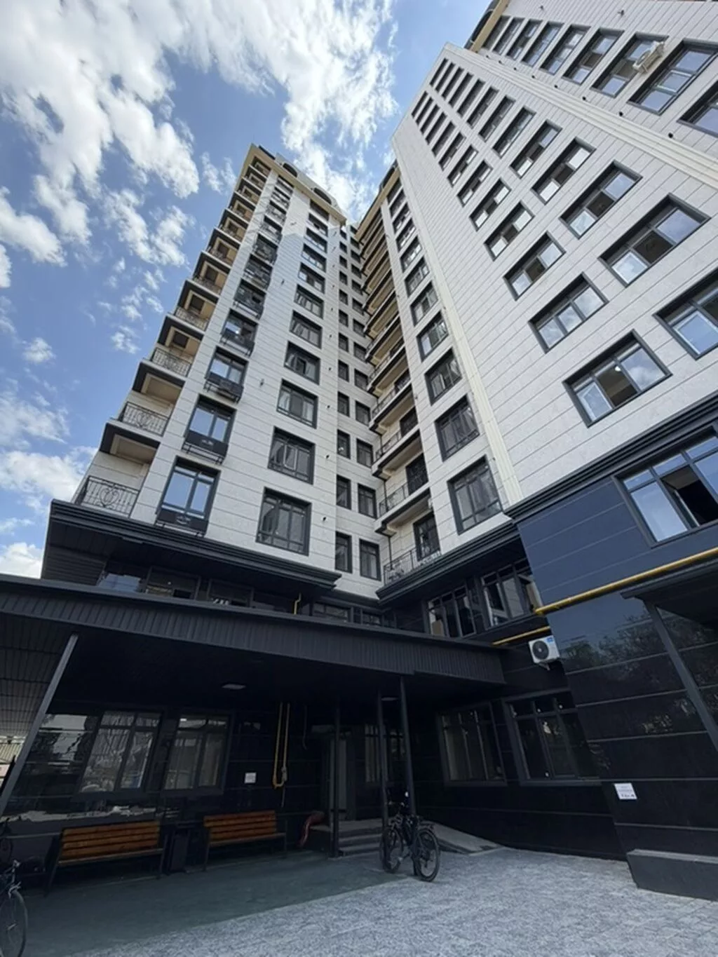 Построен, Элитка, 2 комнаты, 80 м²