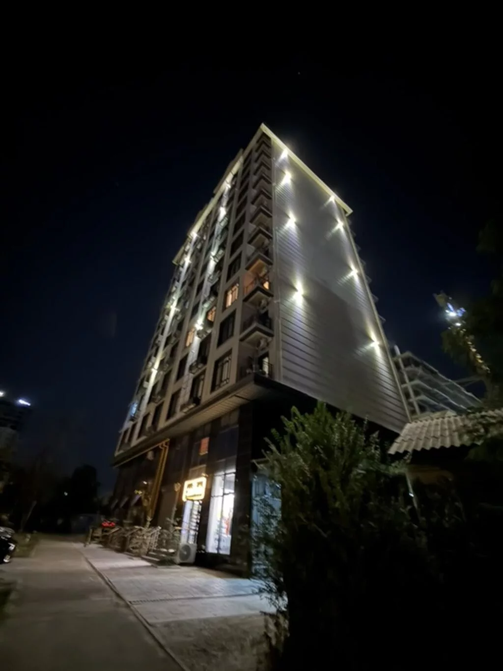 Построен, Элитка, 2 комнаты, 80 м²