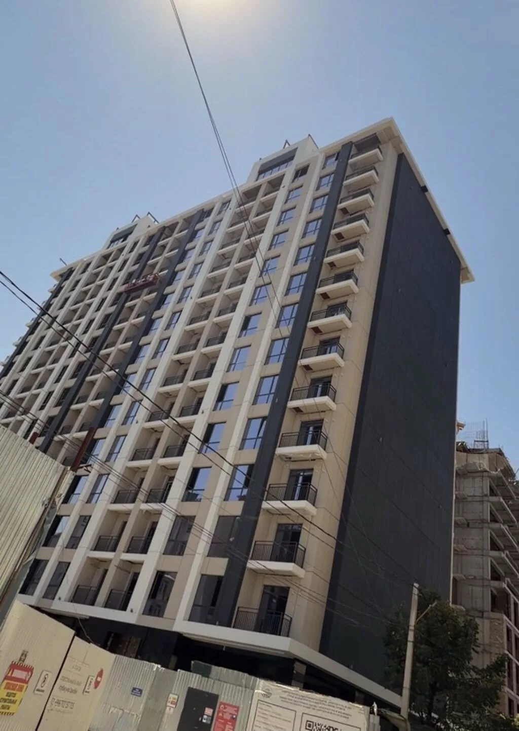Построен, Элитка, 2 комнаты, 85 м²