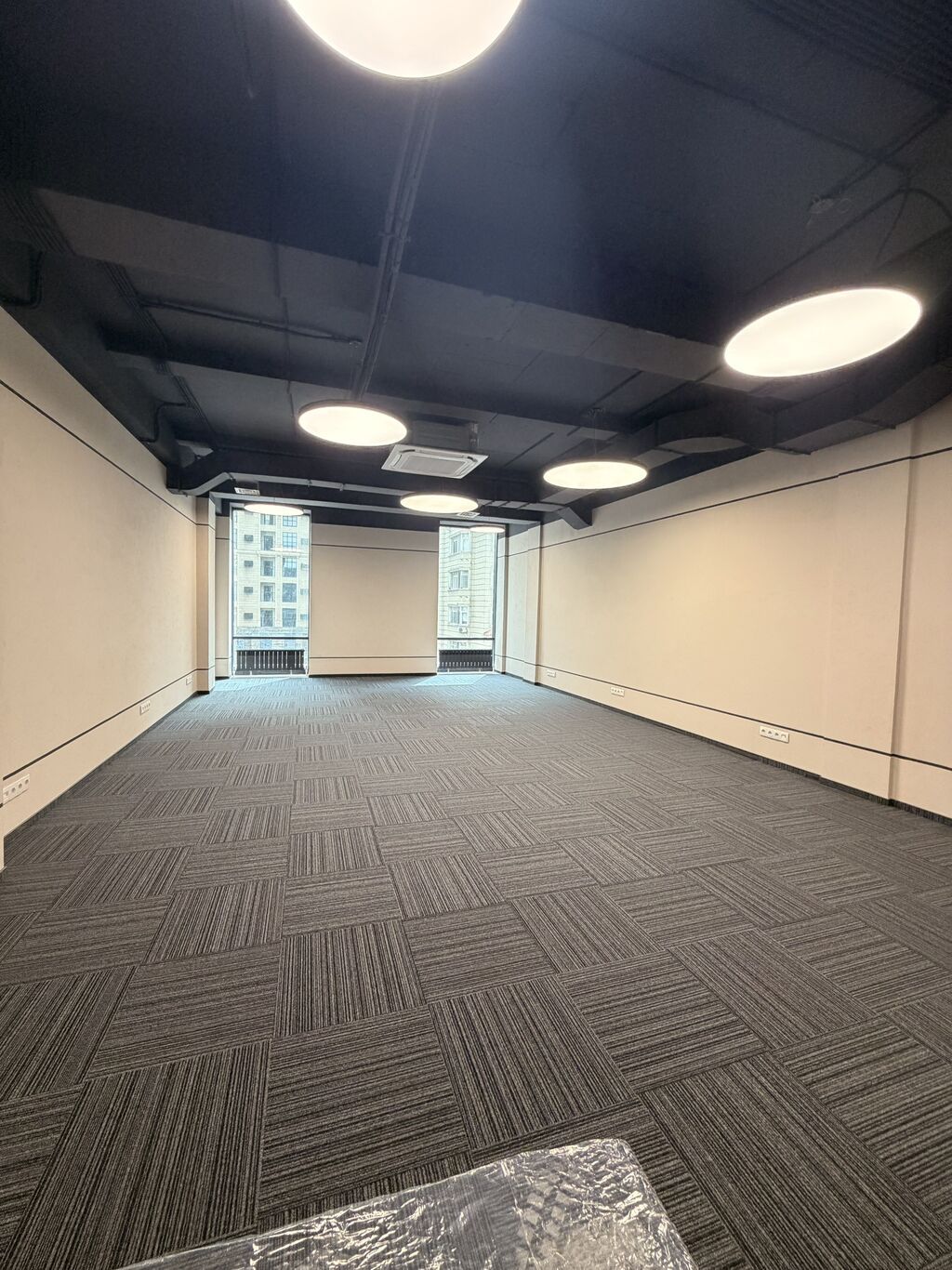 Аренда офисов, 60 м², В бизнес центре