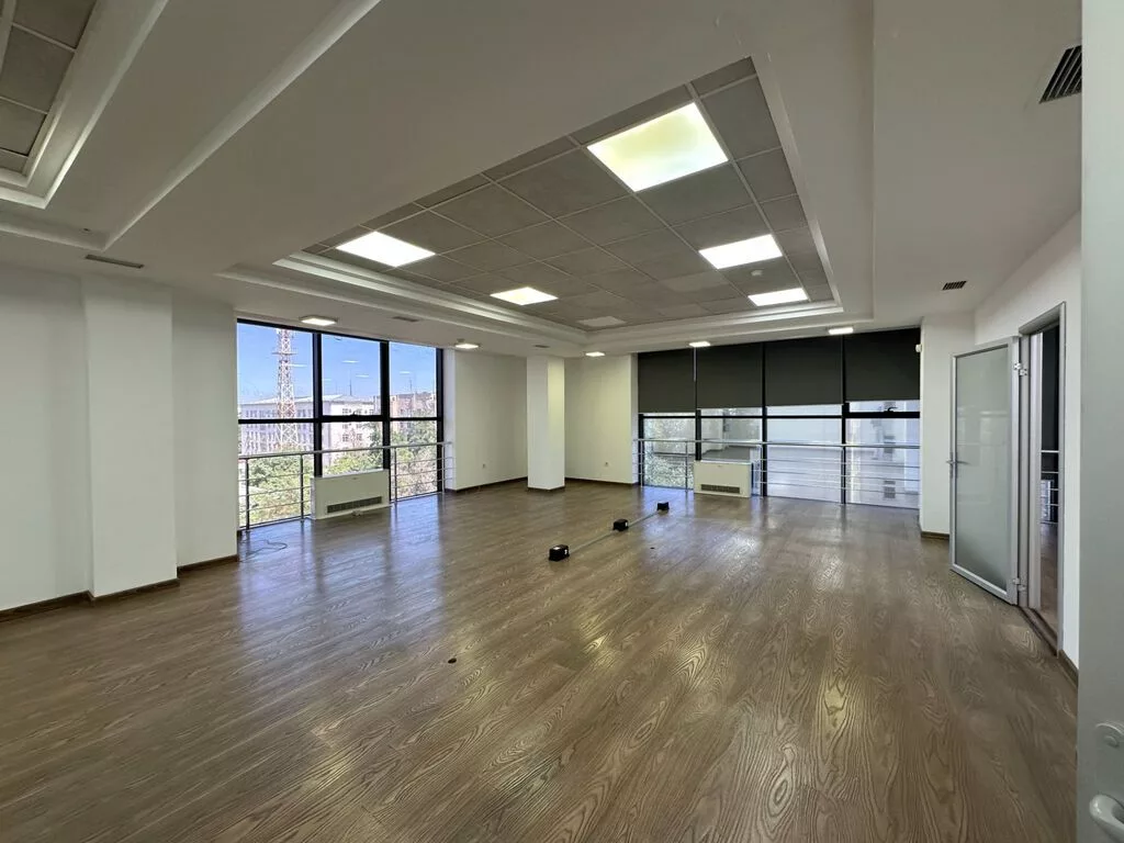 🏢 Офис 147 м² в БЦ «Авангард», Башня А 📍 Адрес: ул. Токтогула, 125/1