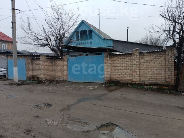 Продажа, дом, 4-комн.: Чуйская область / Бишкек, город Бишкек, Пишпек ж/м — за 13 125 000 сом