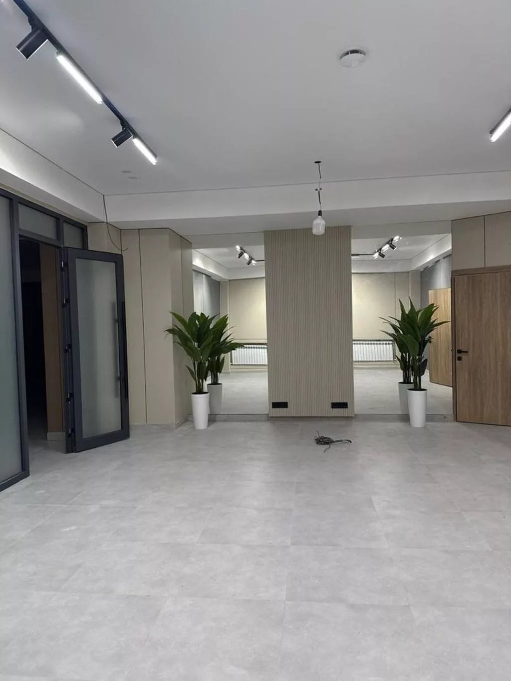 Аренда офисов, 340 м², В жилом комплексе, С отдельной кухней, С отдельным входом, С отдельным сан узлом
