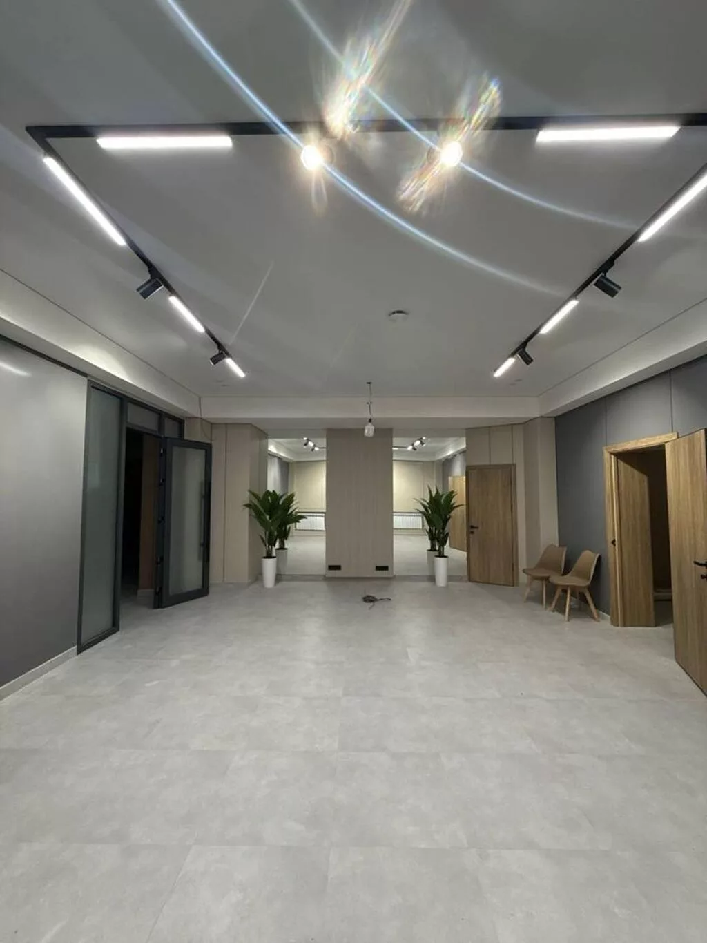Аренда офисов, 340 м², В жилом комплексе, С отдельной кухней, С отдельным входом, С отдельным сан узлом