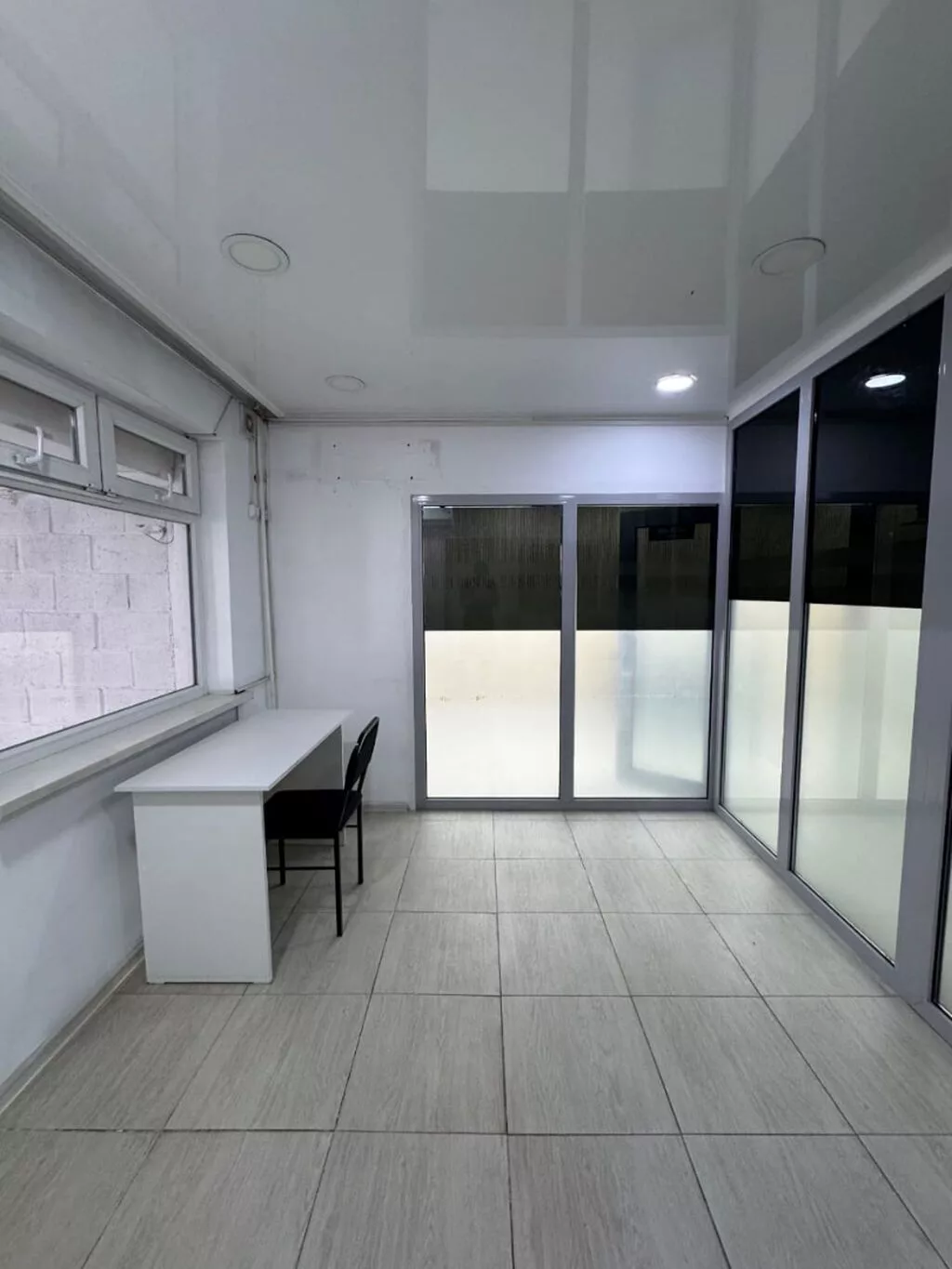 Продажа офисов 136 м², Без ремонта, Многоэтажное здание, 1 этаж