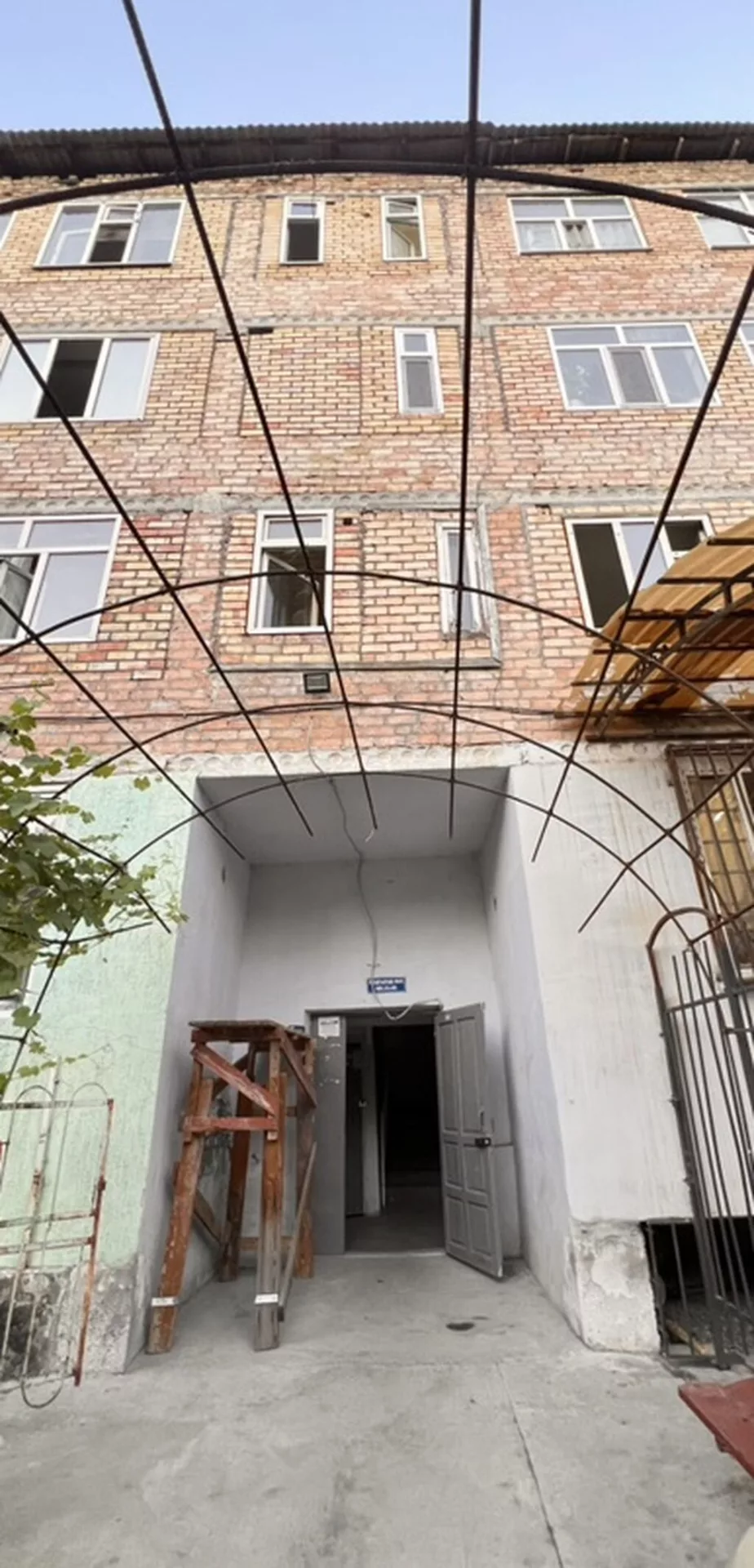 Комната в кирпичном доме - Планировка: изолированная комната