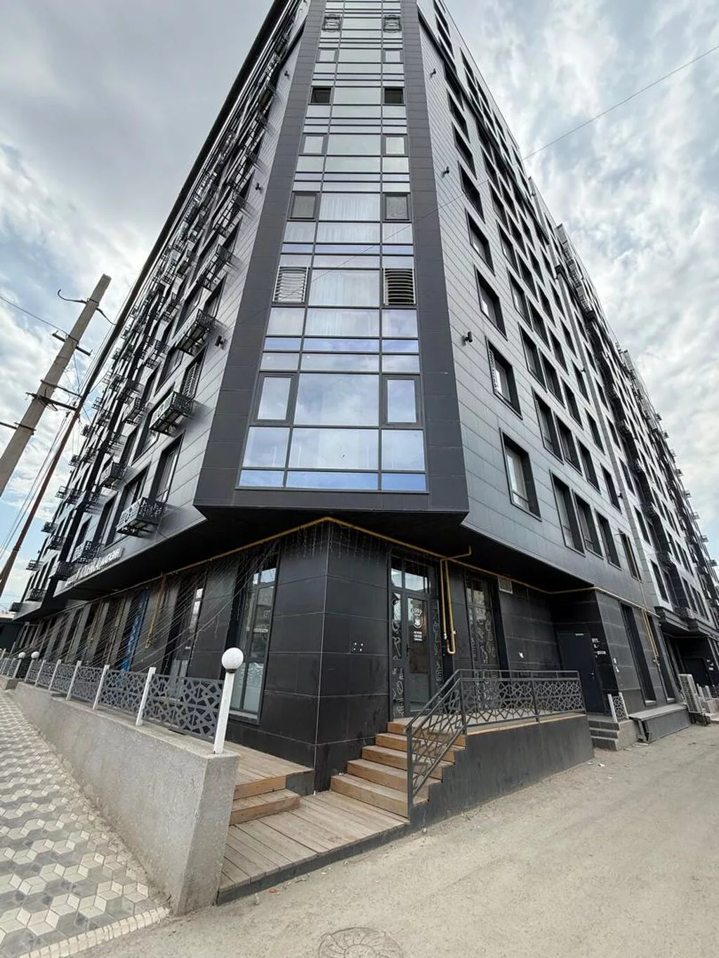 Продажа магазинов В жилом доме, 163 м², Евроремонт, Отдельный вход, 1 этаж