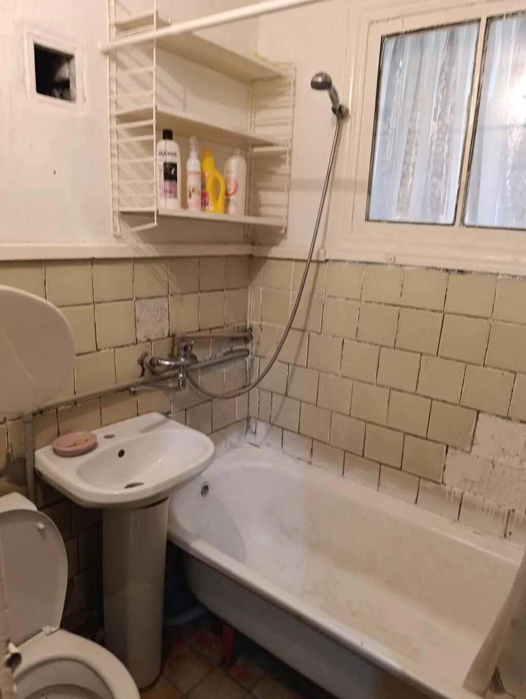 3 комнаты, 55 м², 104 серия, 2 этаж, Косметический ремонт