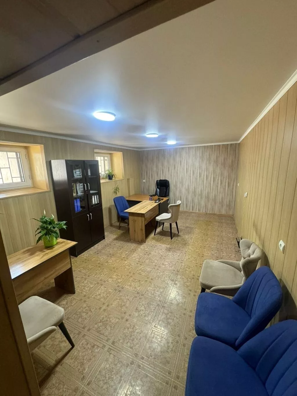 Сдается офис 35кв.м Район: золотой квадрат (Московская 121) Первая