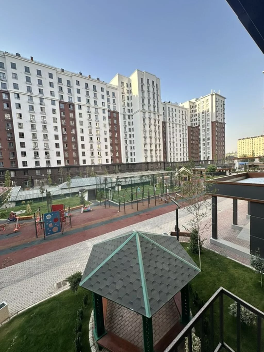 3 комнаты, 115 м², Резиденция, 2 этаж