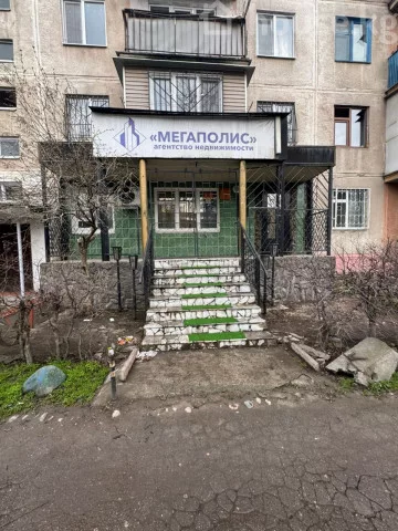 Аренда, коммерческая недвижимость: Чуйская область / Бишкек, город Бишкек, 9 м-н - на долгий срок — за 87 600 сом