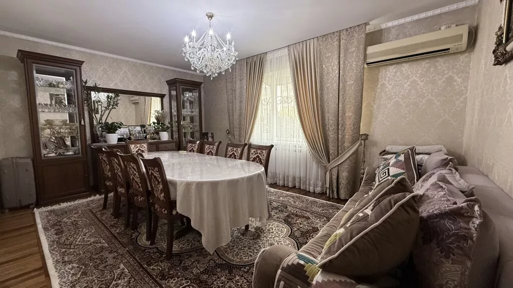 3 комнаты, 90 м², Резиденция, Индивидуалка, 2 этаж